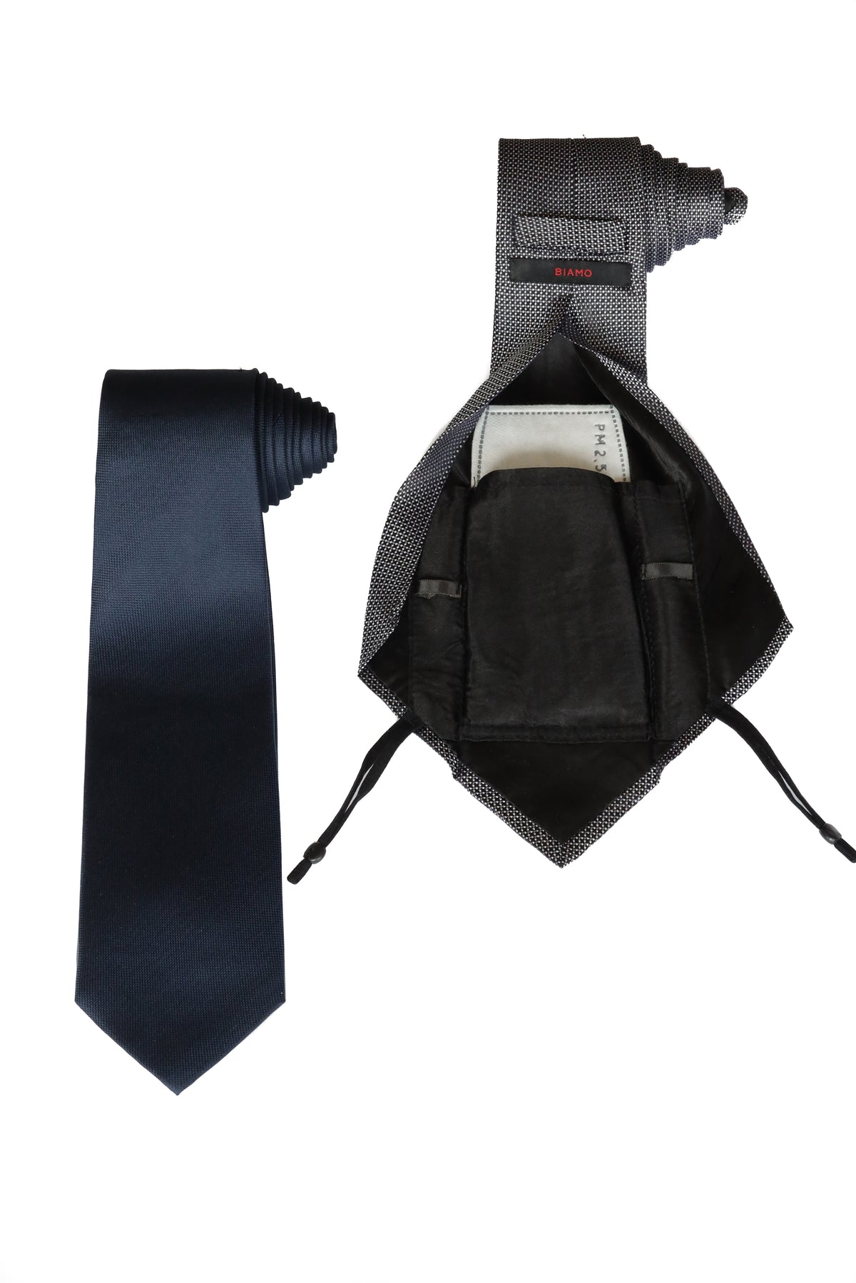 <transcy>Corbata de enlace azul</transcy>